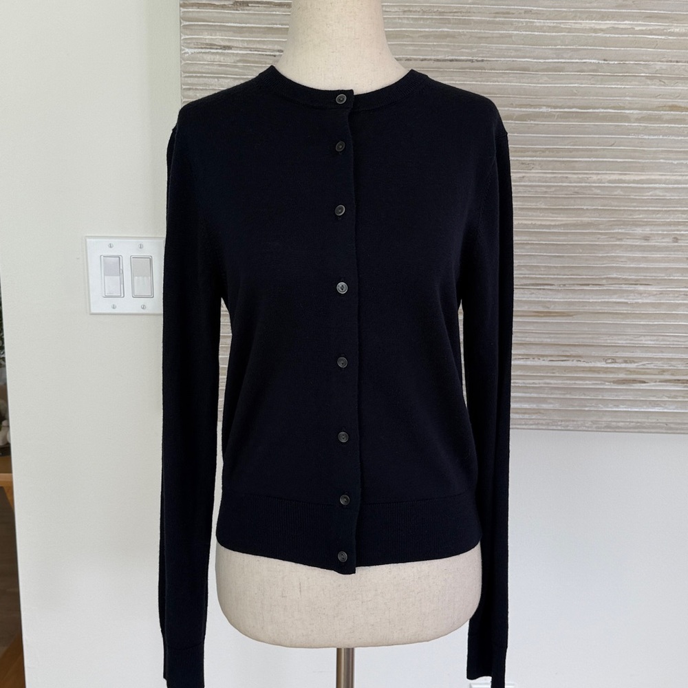 Uniqlo Merino Wool cardigan in Navy size XS - Picture 2 of 7